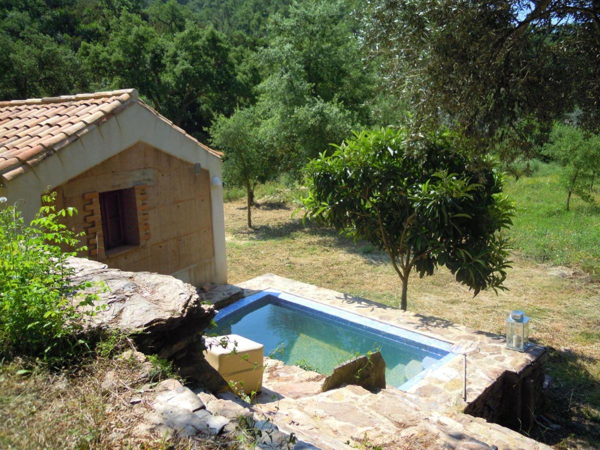 Quiet And Cottage In The Estate Casas Da Cerca Troviscais Dış mekan fotoğraf